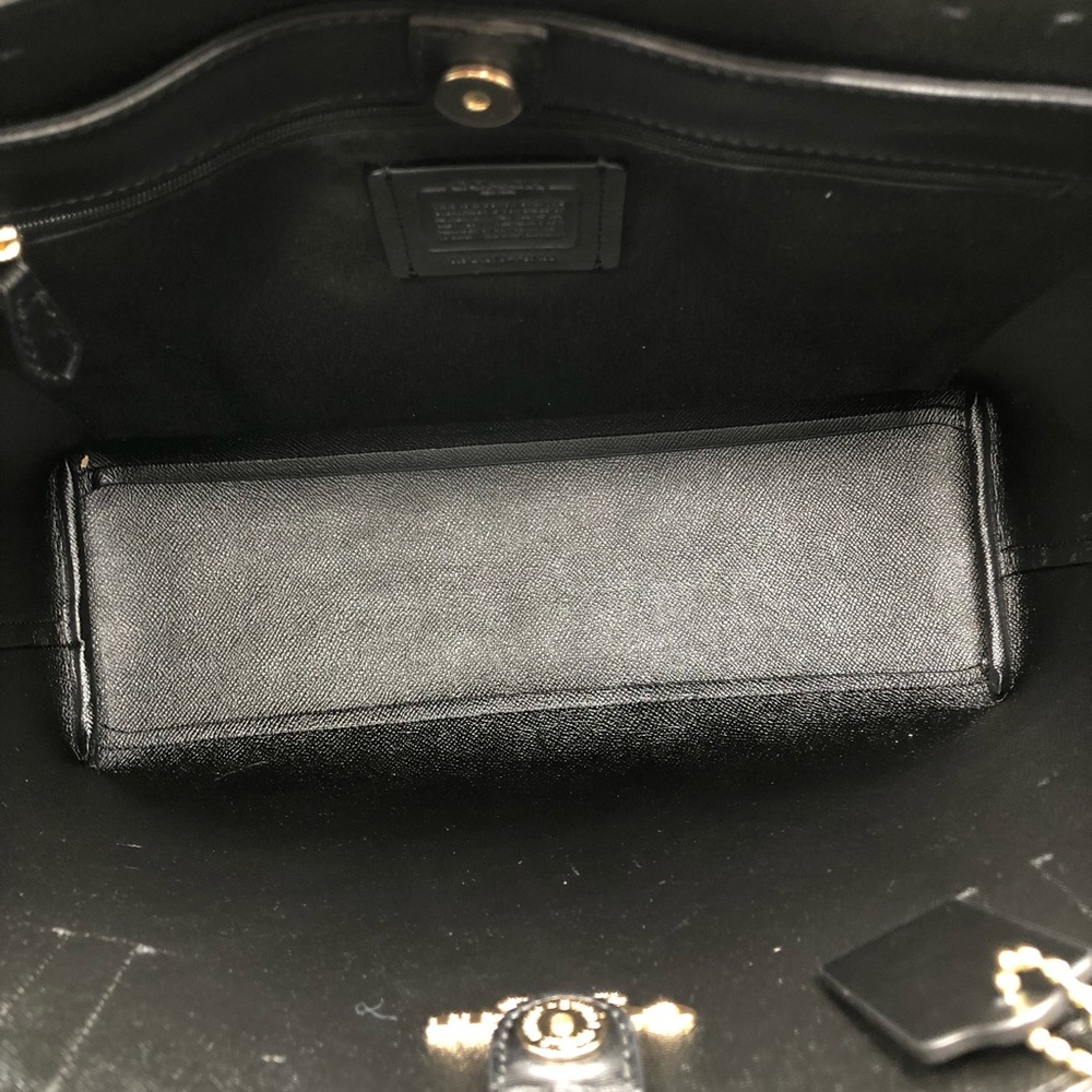 🎄🎁 Coach signature avenue tote - Picture 6 of 7